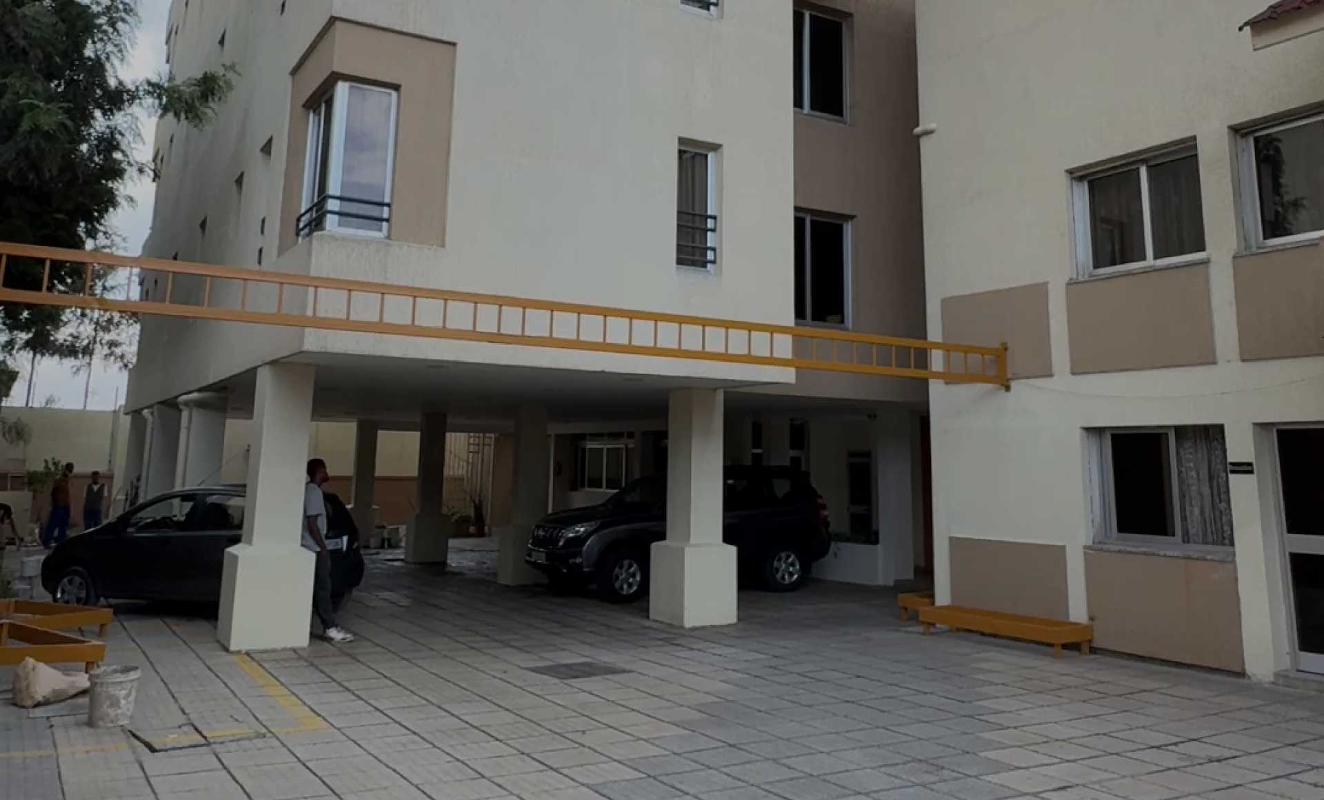 18 apartments compound